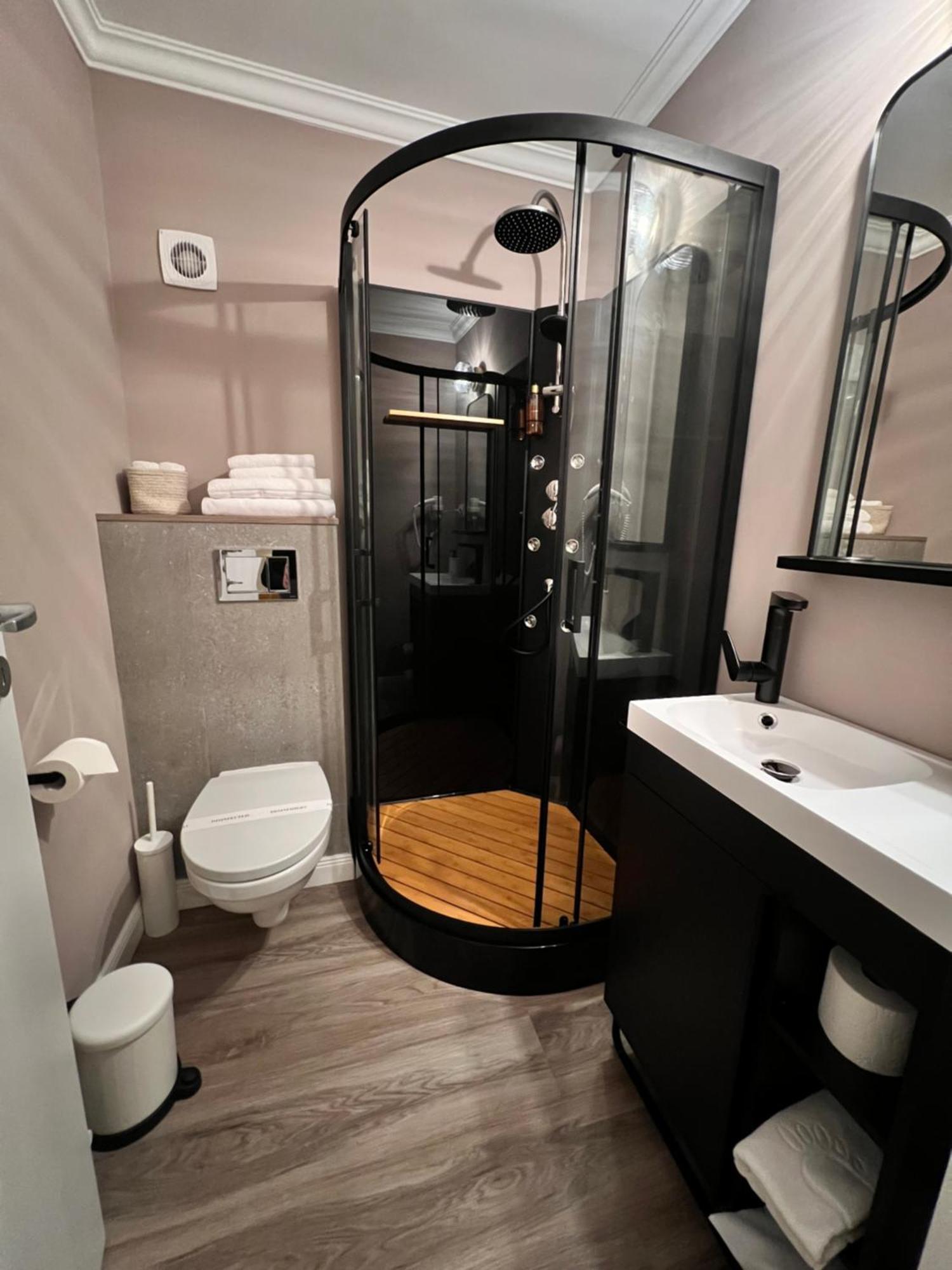 Hotel Coco Timişoara Buitenkant foto
